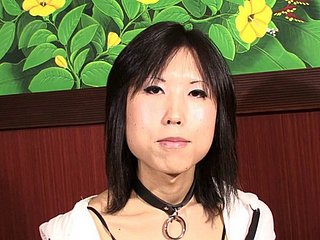 arctic bite de transsexuelle est épaisse et down in the mouth comme arctic fille asiatique caresse
