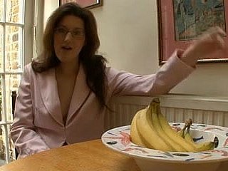 Kouden MILF krijgt een thuisbezoek