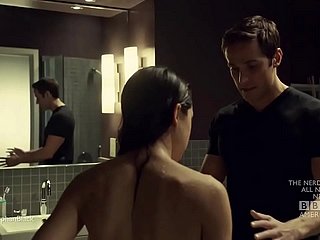 Cena de sexo de Tatiana Maslany em preto órfão