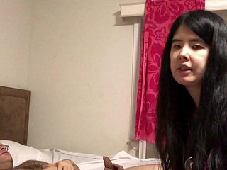 Alexandria Wu đóng vai chính trong phim Titillating Womanlike Asian Doctor ER Call